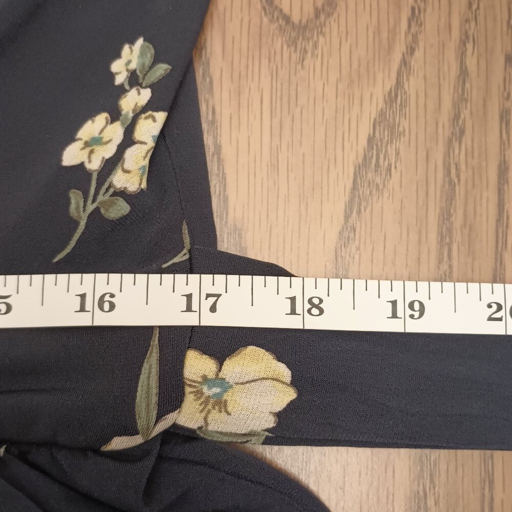 Kaileigh Size 1X Navy and Yellow Floral Cropped Wide Leg Jumpsuit - Picture 5 of 16